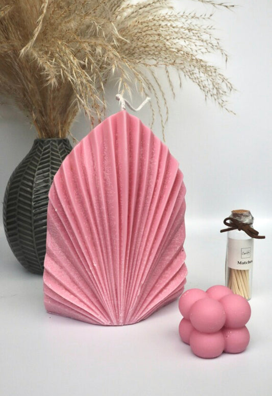 Large Fan Candle